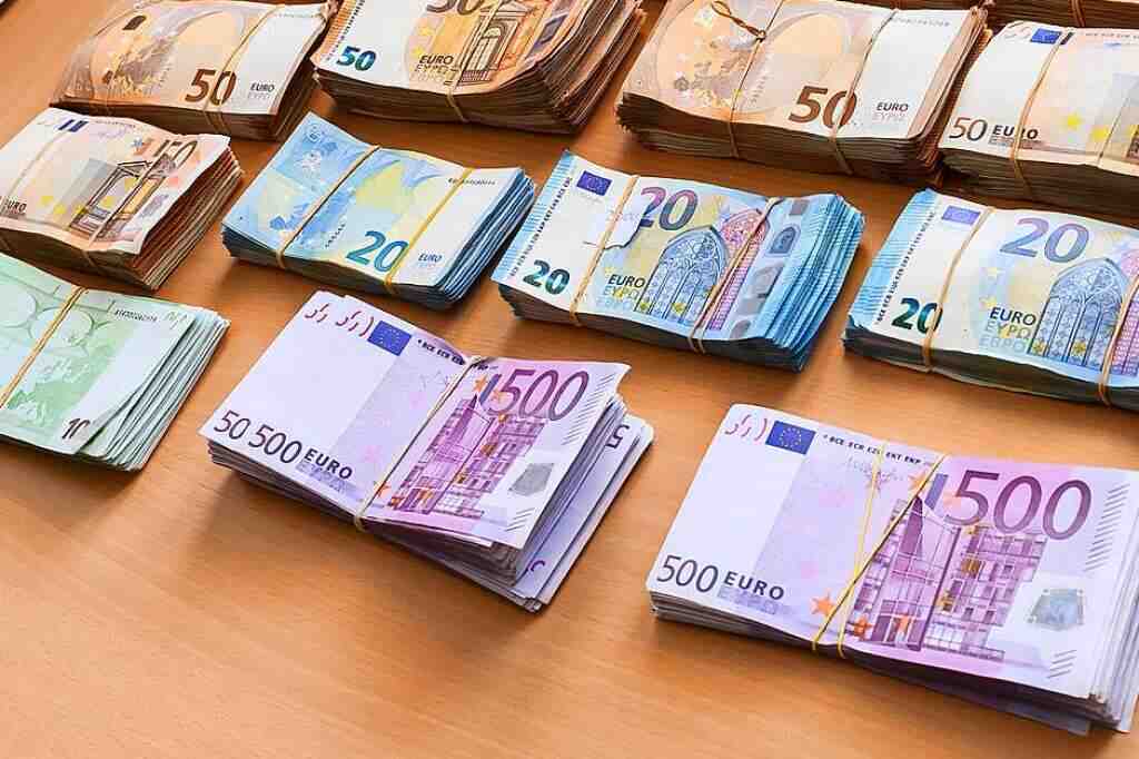 Qui gagne 100 000 euros par mois ?